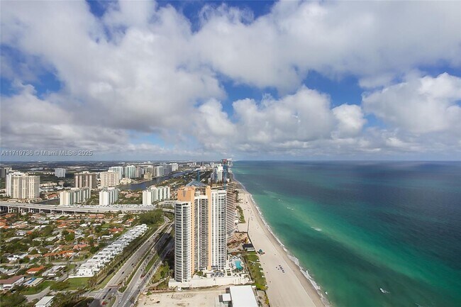 Porsche Design Tower unit 905, Sunny Isles Beach, FL 33160 - photo 2