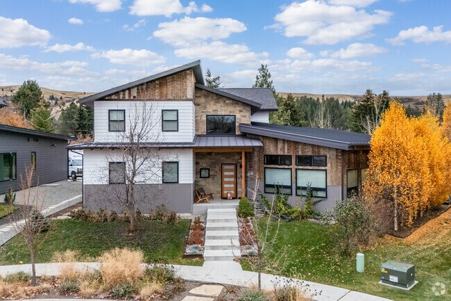 Find your slice of heaven in a East Bozeman contemporary home.