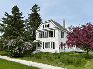 1416 Elm Ave Unit Upstairs, Superior, WI 54880