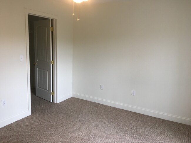 1211 Grants Dr unit 1107, Morgantown, WV 26505 - photo 7