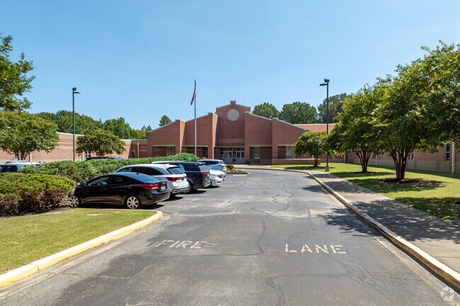 The circle drive at Schilling Farms Elementary in Collierville makes drop-off and pick-up easy.