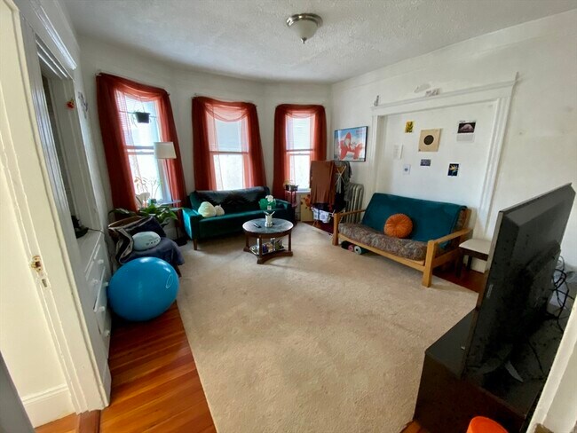 Kelton Place Condominiums unit 1, Allston, MA 02134 - photo 6