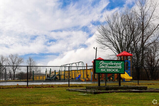 Carylwood Intermediate School, Bedford