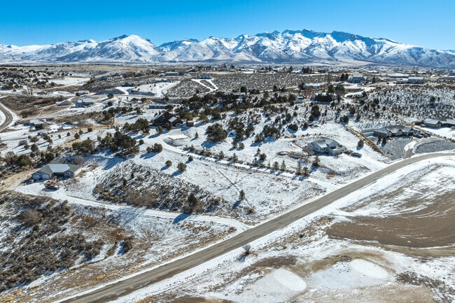 Spring Creek residents enjoy mountain views.