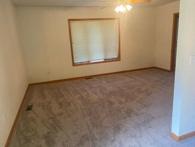 604 Apple Hill Way, Angola, IN 46703 - photo 6