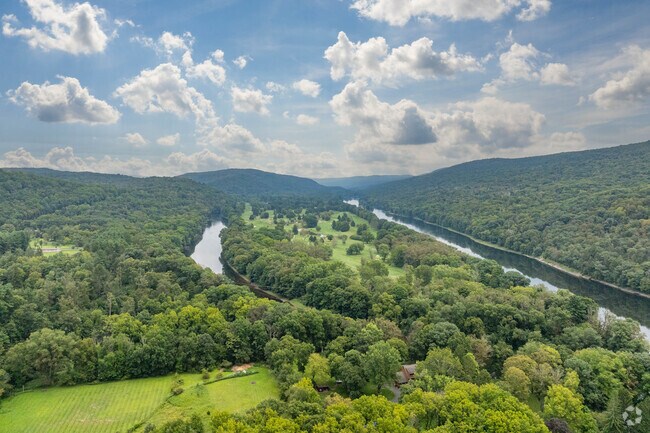Shawnee on Delaware is a picturesque mountain community alongside the Delaware River.