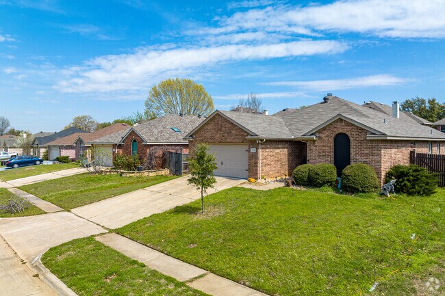 Many homes in Euless are traditional brick.