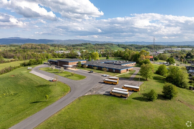 Glade Spring Middle School scored an 8 out of 10 from GreatSchools.