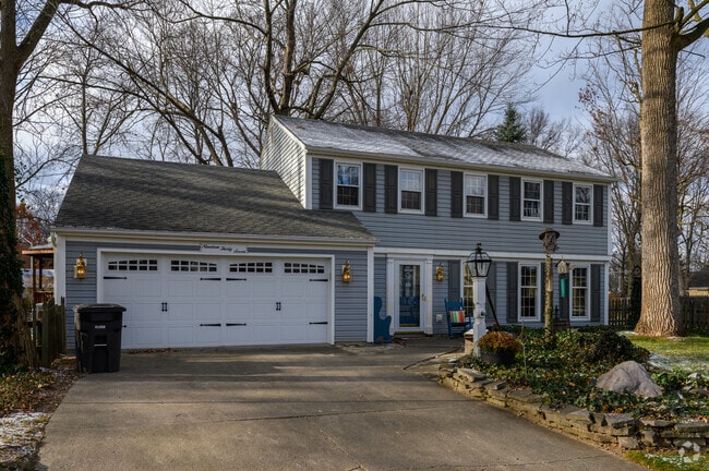 Stately Colonial Revival homes are common sights on the streets of Lake Forest.