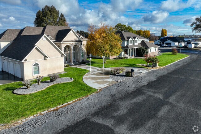 Cascade Valley has a wide range of contemporary housing styles.