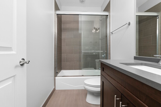 1356 W Grand Ave unit 2E, Chicago, IL 60642 - photo 7