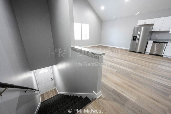 1843 N Dexter St, Indianapolis, IN 46202 - photo 2