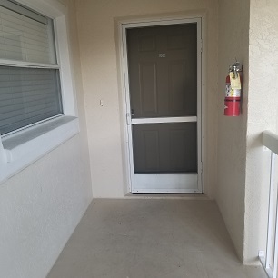 653 Squire Cir Unit 204, Naples, FL 34104
