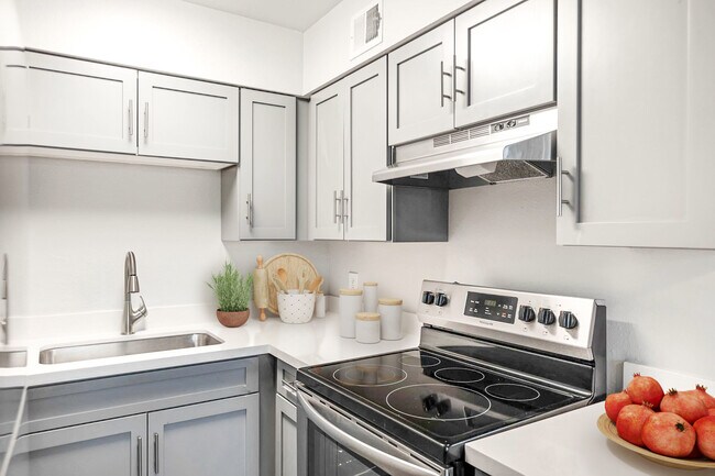 Atwater Apartments, Phoenix, AZ 85020 - photo 3