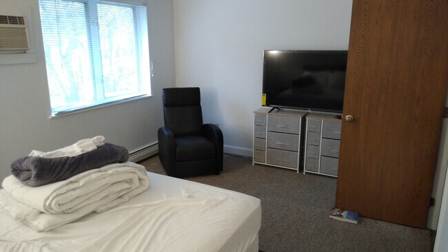 4 Pine Brook Ln unit Pine Brook B4, North Springfield, VT 05150 - photo 5