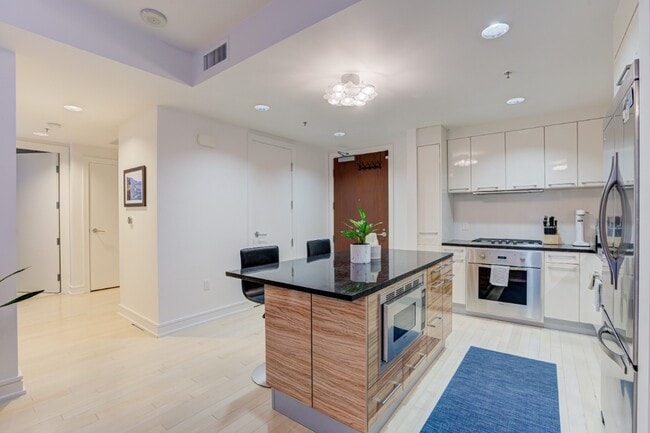Blu SF unit 2E, San Francisco, CA 94107 - photo 4