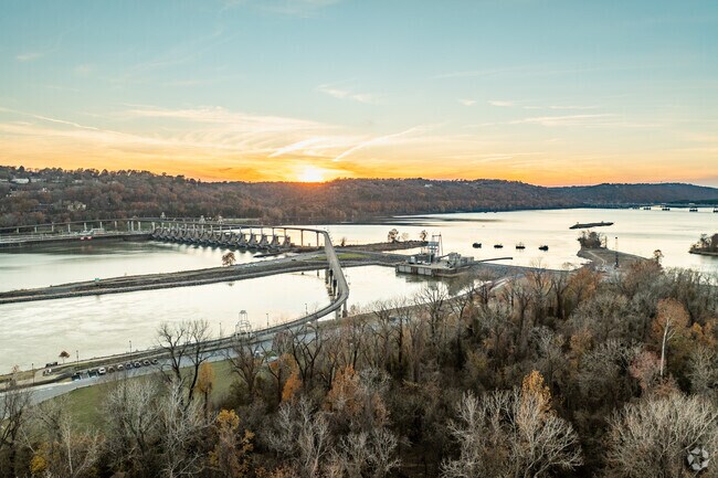 The Arkansa River adds to the beauty of Oak Grove.