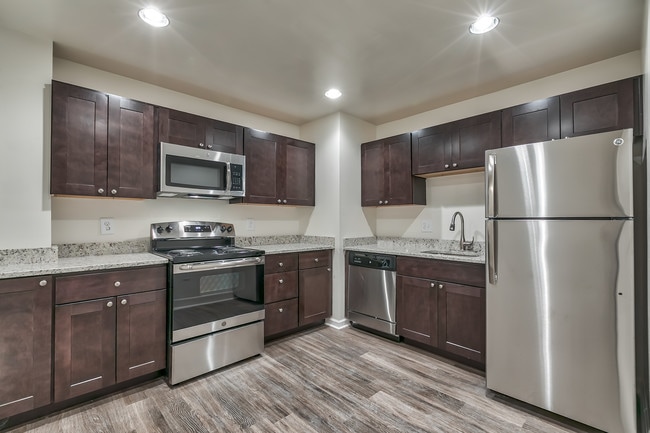 Thames Point, Baltimore, MD 21231 - photo 5