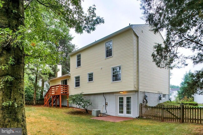 3903 Carroll Ct, Chantilly, VA 20151 - photo 3