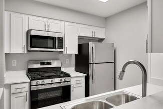 901 Sara Ct, Vacaville, CA 95687