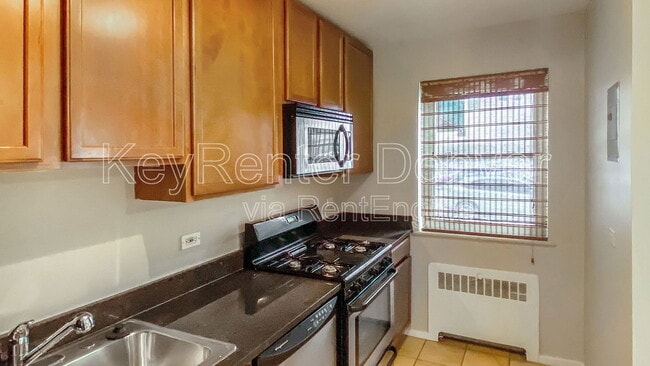 2100 Franklin St unit 14, Denver, CO 80205 - photo 4