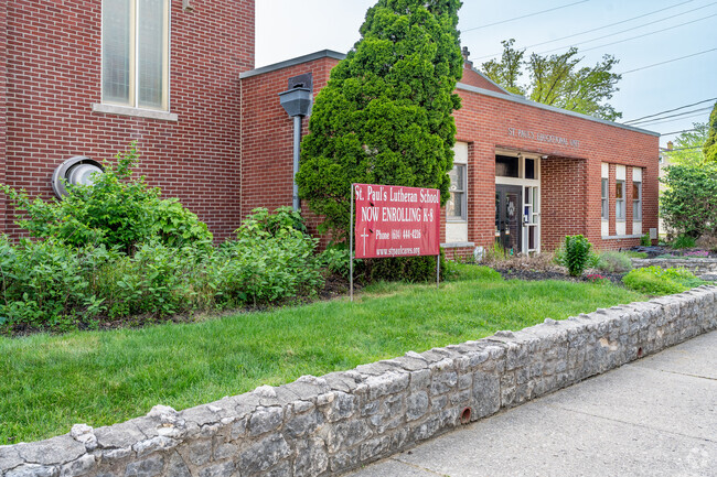 St Pauls Lutheran School is located in Schumacher place, Columbus, Ohio.