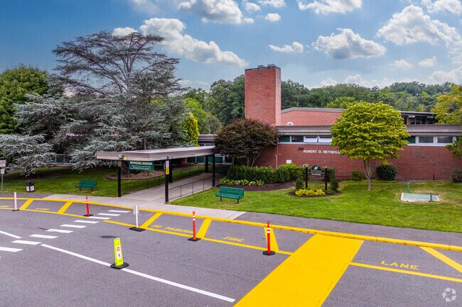 Children of Upper Saddle River can attend Robert D. Reynolds Elementary School.