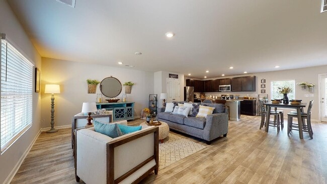 103 Garden Walk, West Point, GA 31833 - photo 2