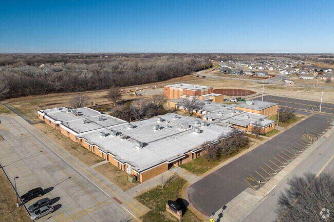 This is an aerial view of West Elementary School.