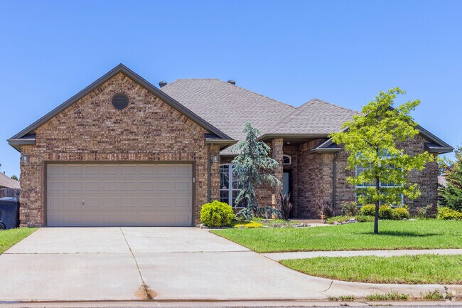 Ranch-style dwellings are also very common in Quail Springs.