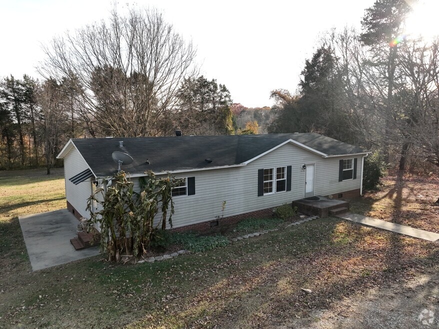 4338 U S 158, Advance, NC 27006 - photo 2