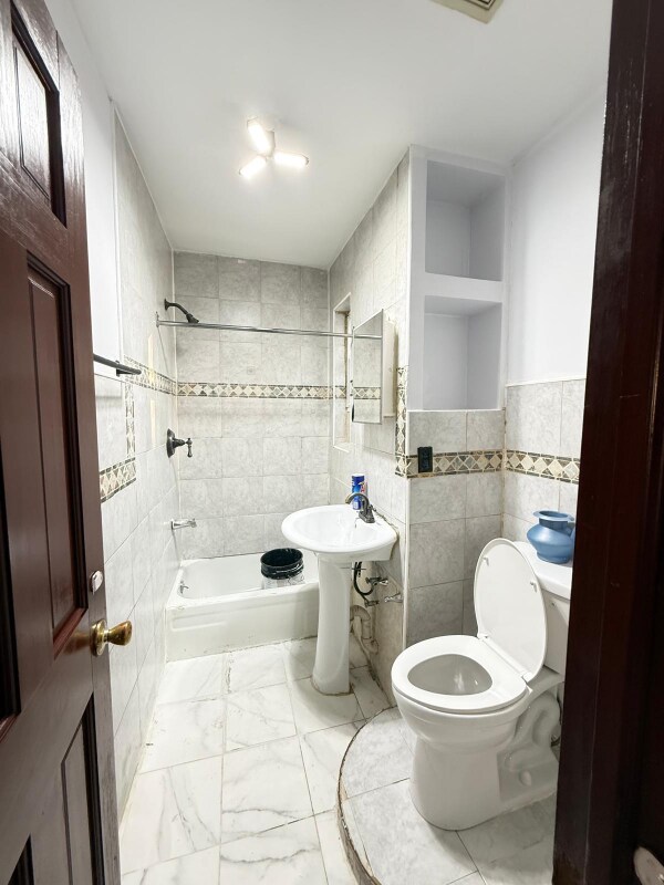 304 Grant Ave unit 2Fl, Brooklyn, NY 11208 - photo 6