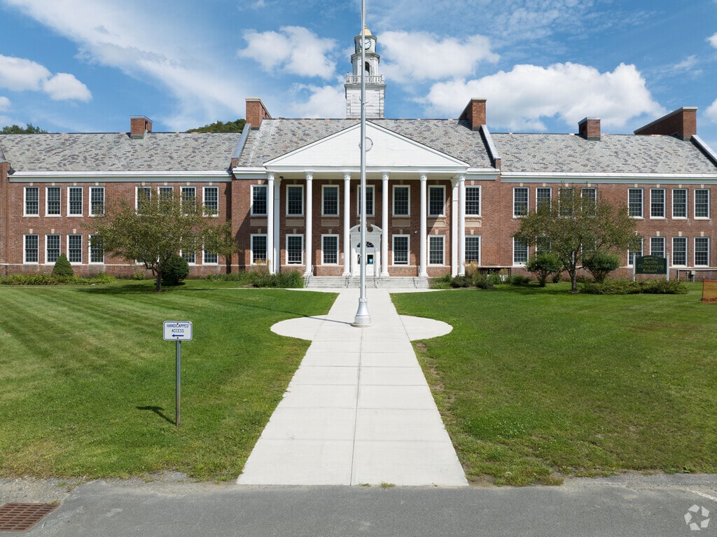 Berlin Elementary School serving the grades of PreK-5.