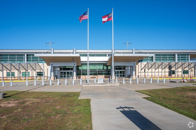 Southwest Georgia Regional Airport makes it easy for Ragsdale residents to get away.