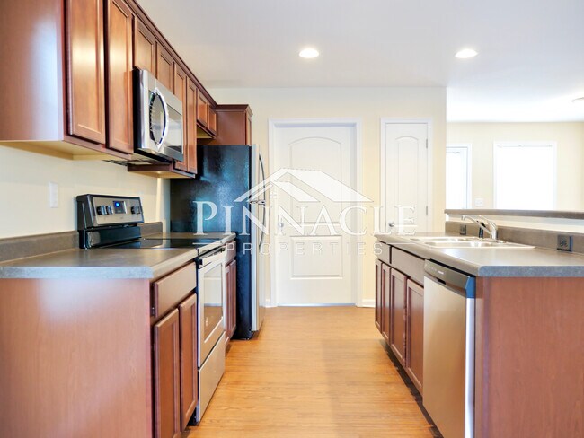 124 Tomahawk Industrial Park unit B, Lynchburg, VA 24502 - photo 5