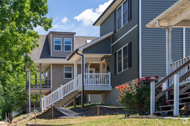 Some newer and renovated homes can also be found in Tinbridge Hill.