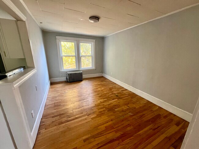 413 Hammond St unit 6, Bangor, ME 04401 - photo 6