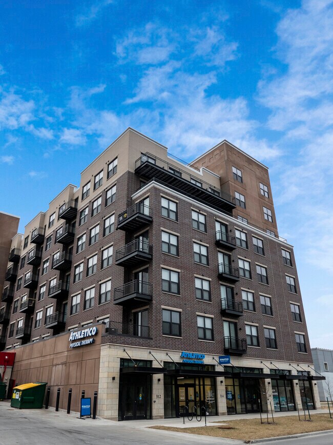 316 S Madison St, Iowa City, IA 52240