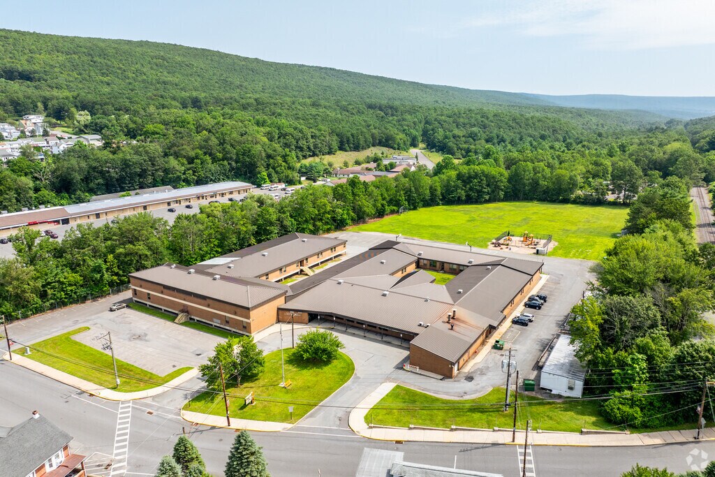 Panther Valley Elementary School serves 608 students.