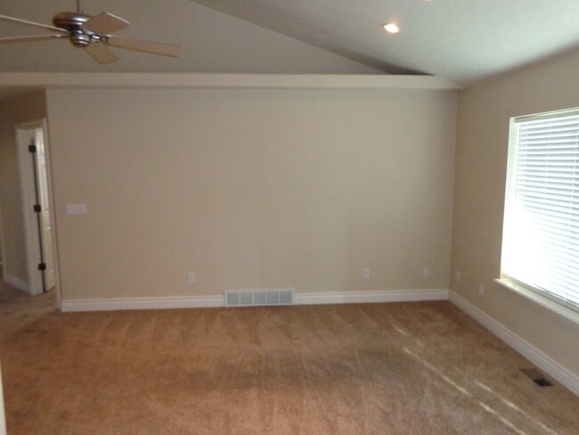465 W 1780 N, Orem, UT 84057 - photo 3
