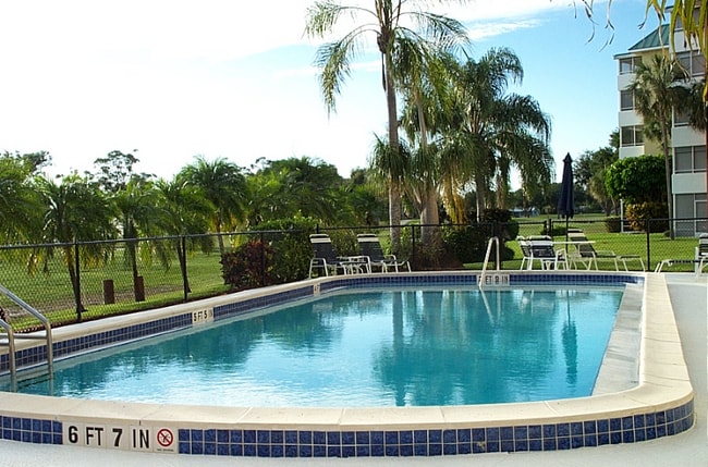 190 Pebble Beach Blvd unit 305, Naples, FL 34113 - photo 2