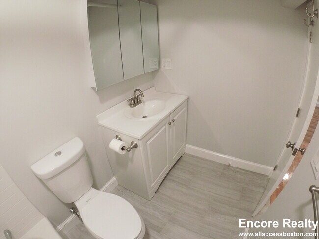 1450 Commonwealth Ave unit D, Boston, MA 02134 - photo 4