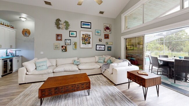 16422 Bridgewalk Dr, Lithia, FL 33547 - photo 2