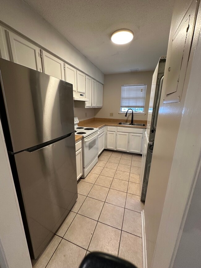 3350 Heathstead Place, Charlotte, NC 28210 - photo 6