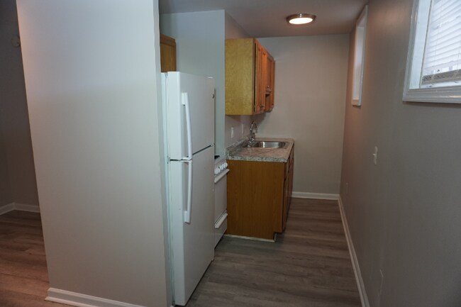 5551 Force Rd unit E, Baltimore, MD 21206 - photo 6