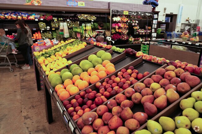 In Pearl, MS, Kroger is a go-to for quality groceries and convenience.