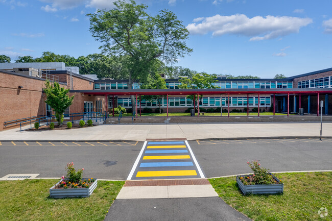 Ponus Ridge Middle School in Norwalk serves students in grades 6th through 8th.