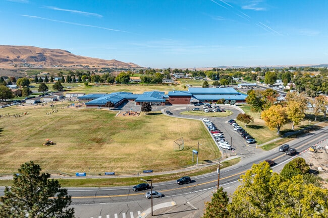 Students grow through engaging programs at Kiona-Benton City schools.