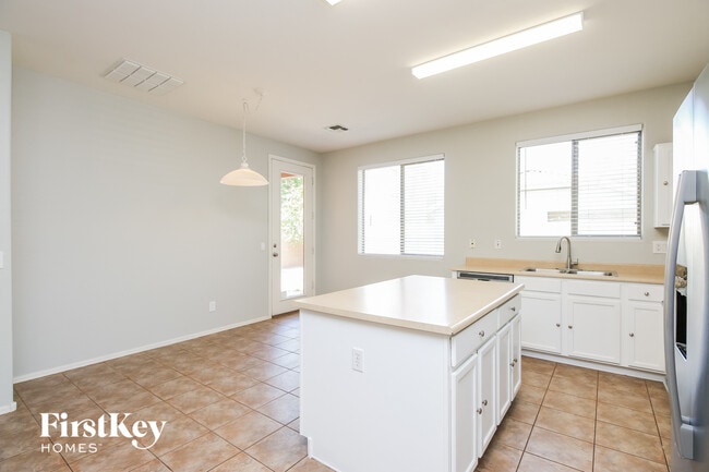 3762 E Chickadee Rd, Gilbert, AZ 85297 - photo 6