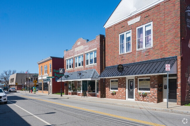 Main Street and Killingly Commons offer locals a vibrant mix of shopping and dining, blending small-town charm with everyday convenience.